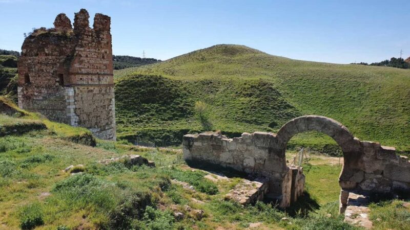 Un castillo sobre las aguas: los cerros de Alcalá de Henares